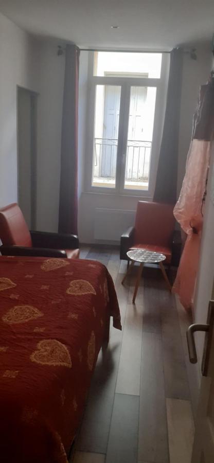 La Re'Belle Bed & Breakfast เซเรต์ ภายนอก รูปภาพ